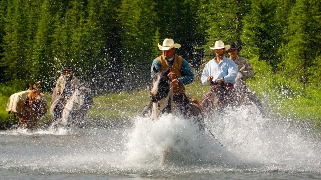 Crosswaters Resort At Kananaskis Buitenkant foto